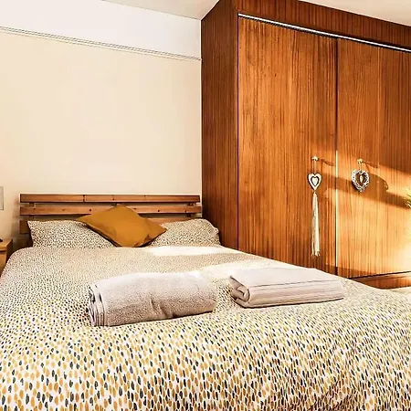 Bright & Stylish 3br - Close To Uwe & Free Parking בית נופש *