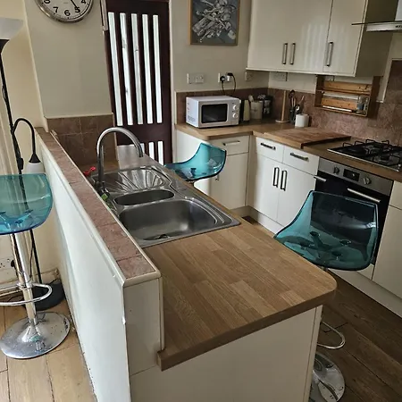 בית נופש Bright & Stylish 3br - Close To Uwe & Free Parking בריסטול