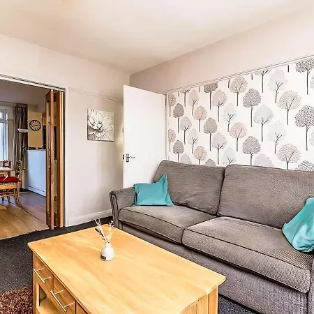 Bright & Stylish 3br - Close To Uwe & Free Parking Tatil Evi *